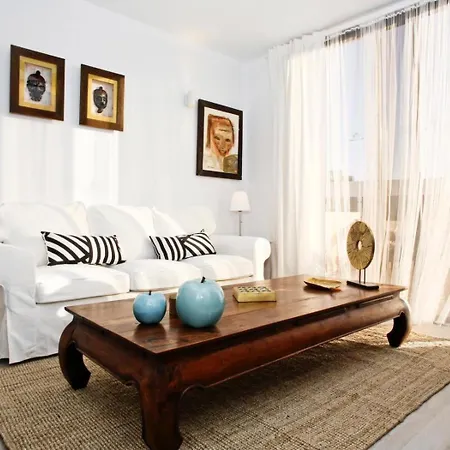 Paradise Court 24 Apartment *